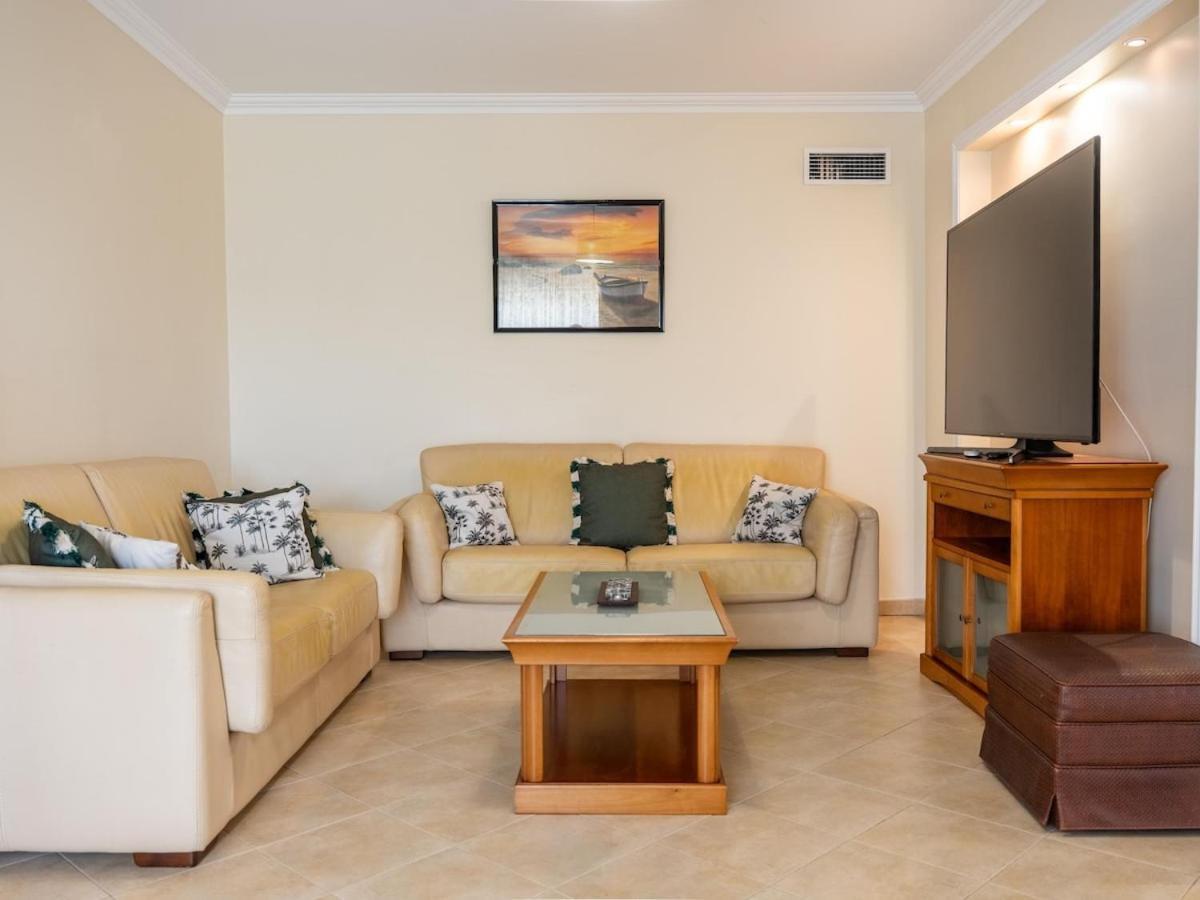 Oura Sunrise 3b - Sea View & Oura & Location Apartamento