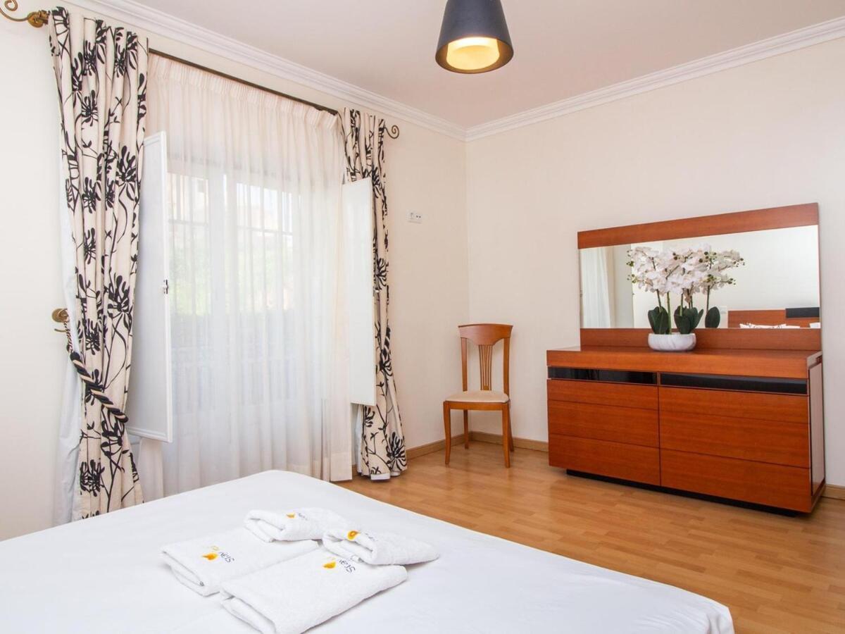 Oura Sunrise 3b - Sea View & Oura & Location Apartment *